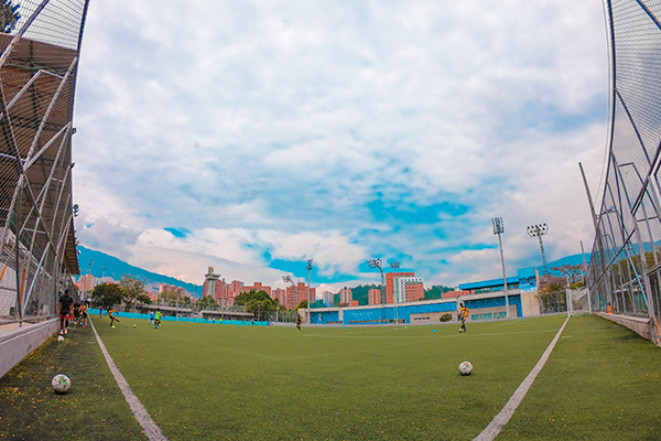 Cancha-La-Marte-Medellin-Alrededor-de-la-cancha